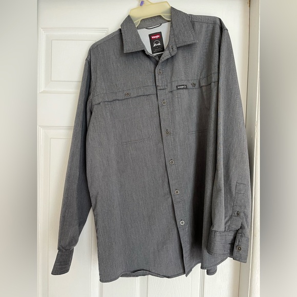 Gray Button-Up Shirt Wrangler Regular Fit Size Large - Picture 1 of 12